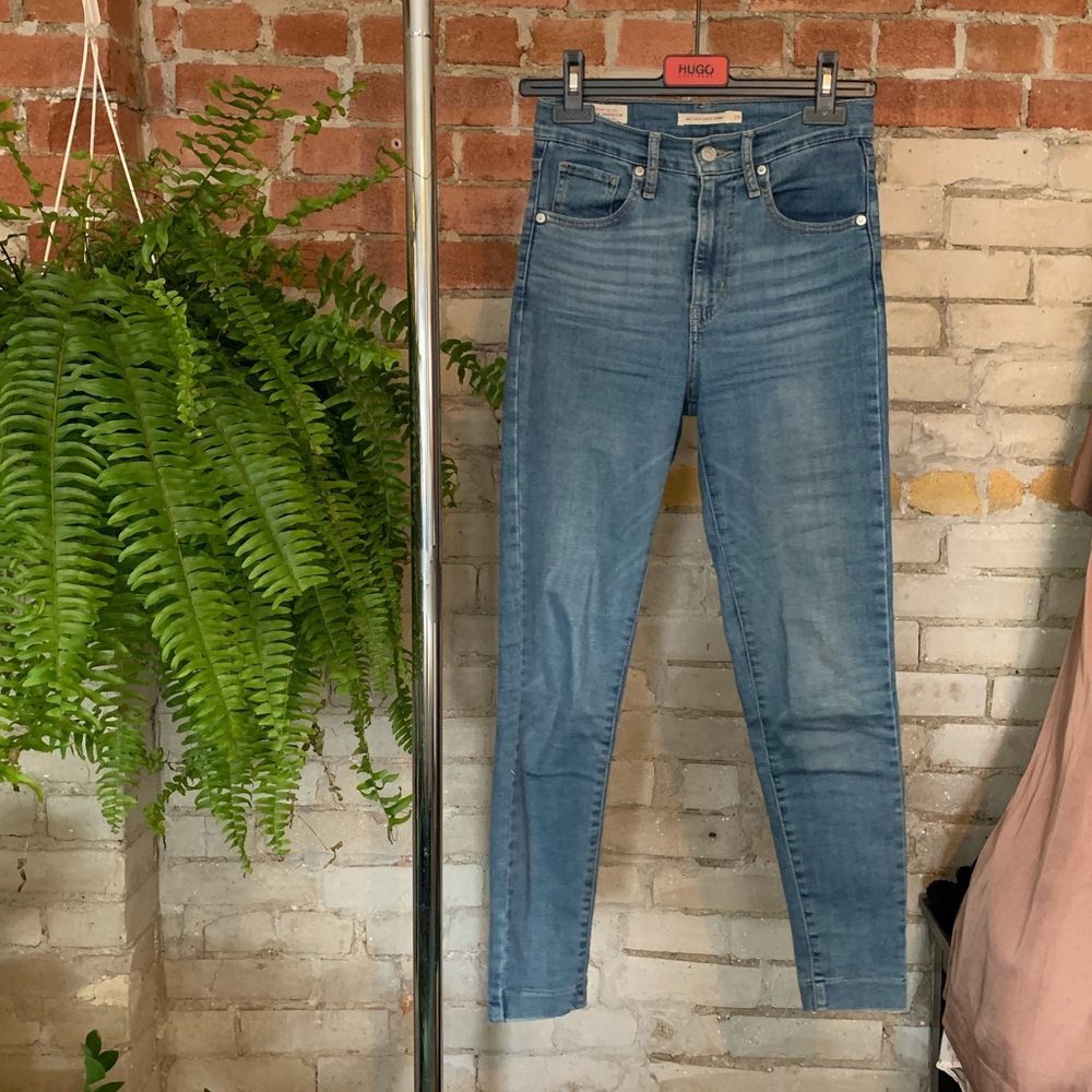 Levi’s Mile High Super Skinny Cropped Jeans